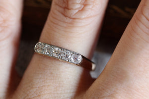 Art Nouveau 5 Stone Band