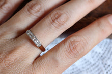 Load image into Gallery viewer, Art Nouveau 5 Stone Band