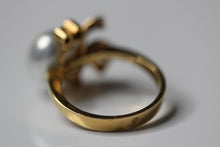 Load image into Gallery viewer, Large Baroque Pearl Ring