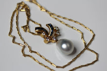 Load image into Gallery viewer, Large Baroque Pearl Necklace