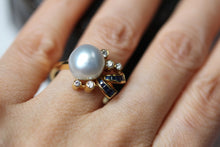 Load image into Gallery viewer, Large Baroque Pearl Ring