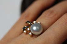 Load image into Gallery viewer, Large Baroque Pearl Ring
