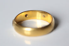 Load image into Gallery viewer, Trilogy Diamond 23k Gold Band
